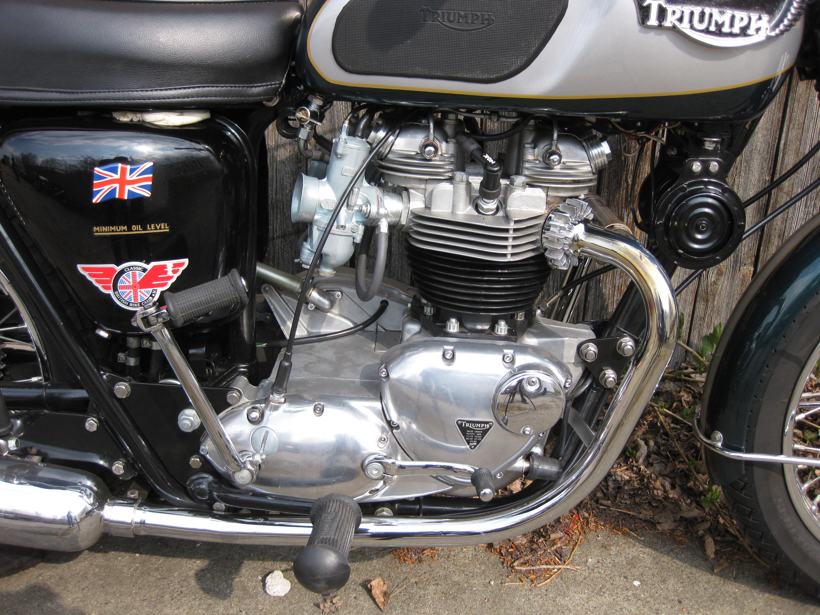 Triumph T 120 R